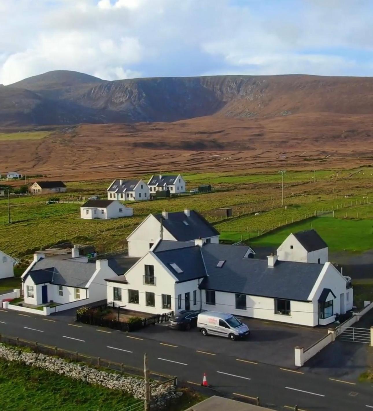 Teach Cruachan Large-Group Holiday Home Dooagh Eksteriør bilde